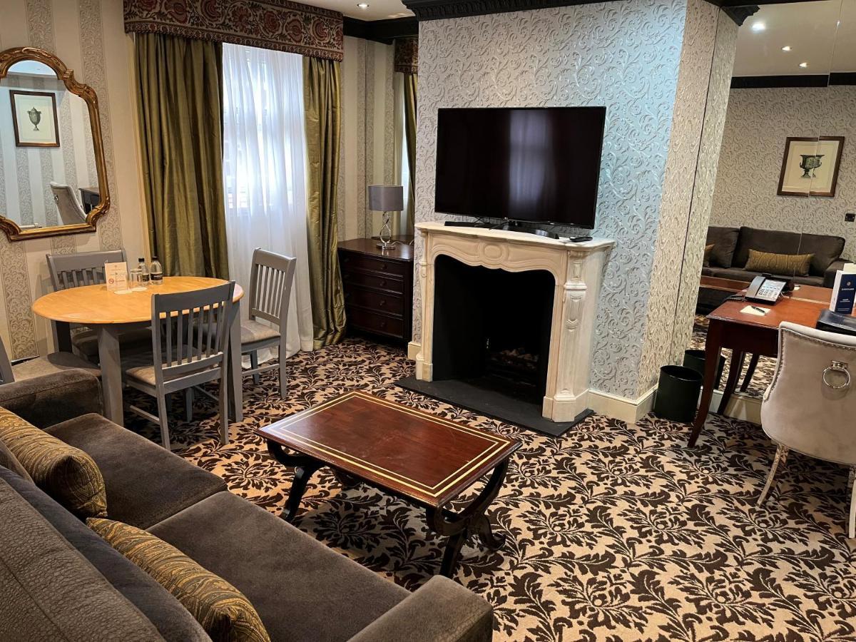 One-Bedroom Suite,1329670493:JPEG