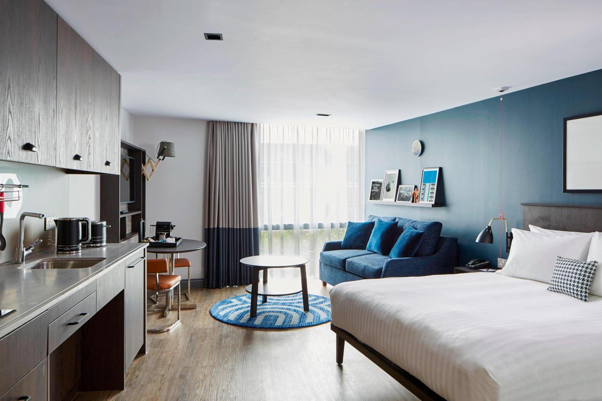 Double Studio Suite Accessible,1553654185:JPEG