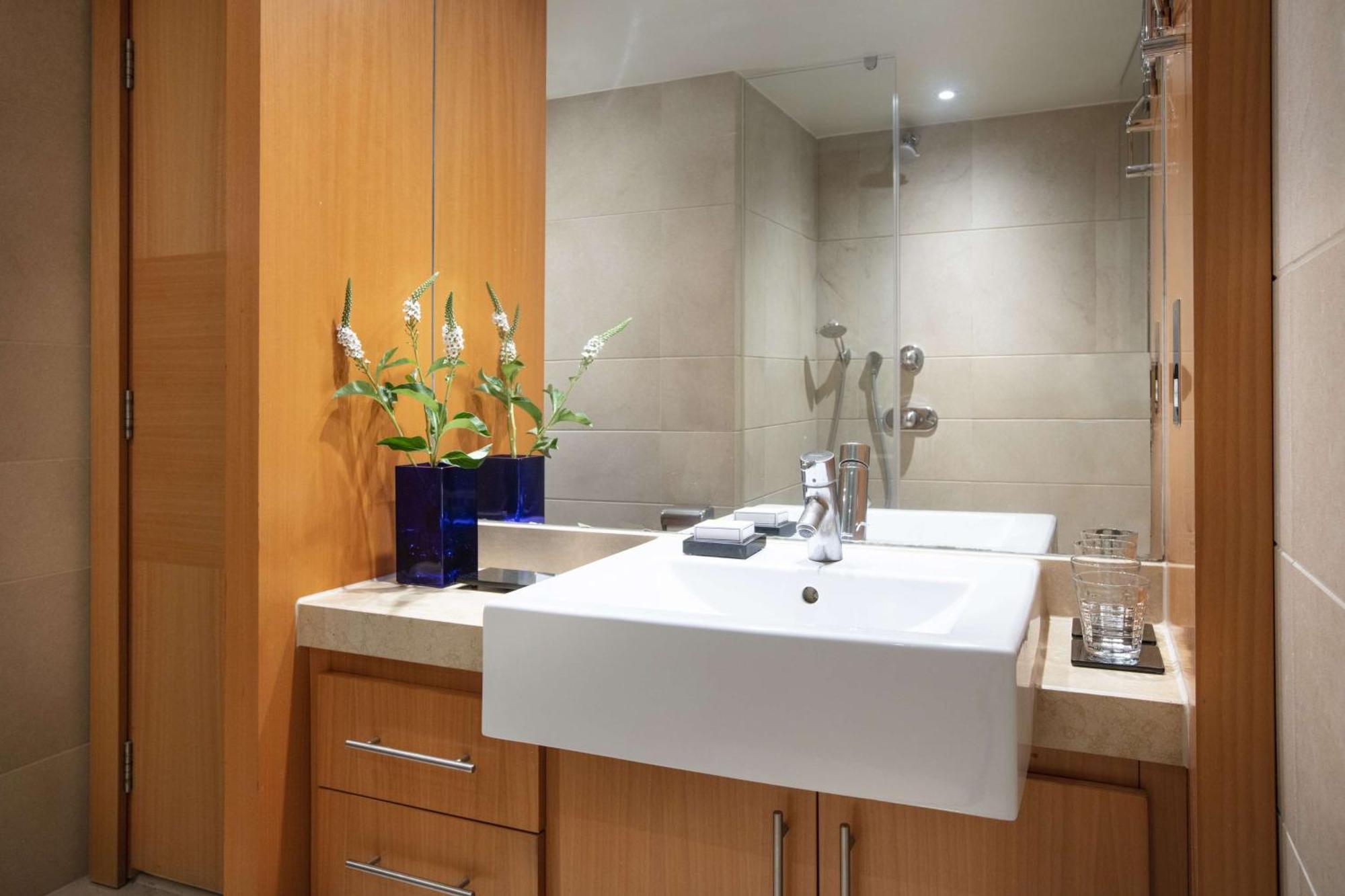 Family King Studio Kitchenette