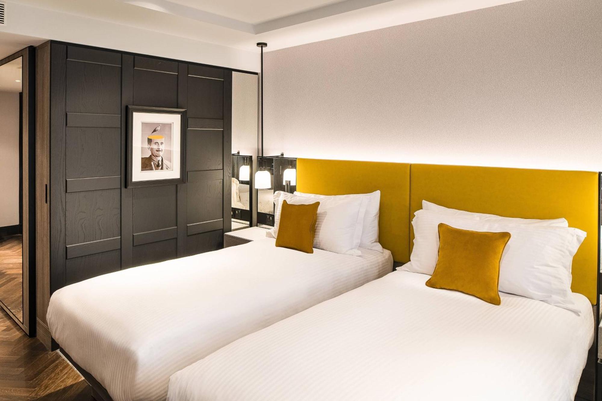 Twin Room,1643201862:JPEG