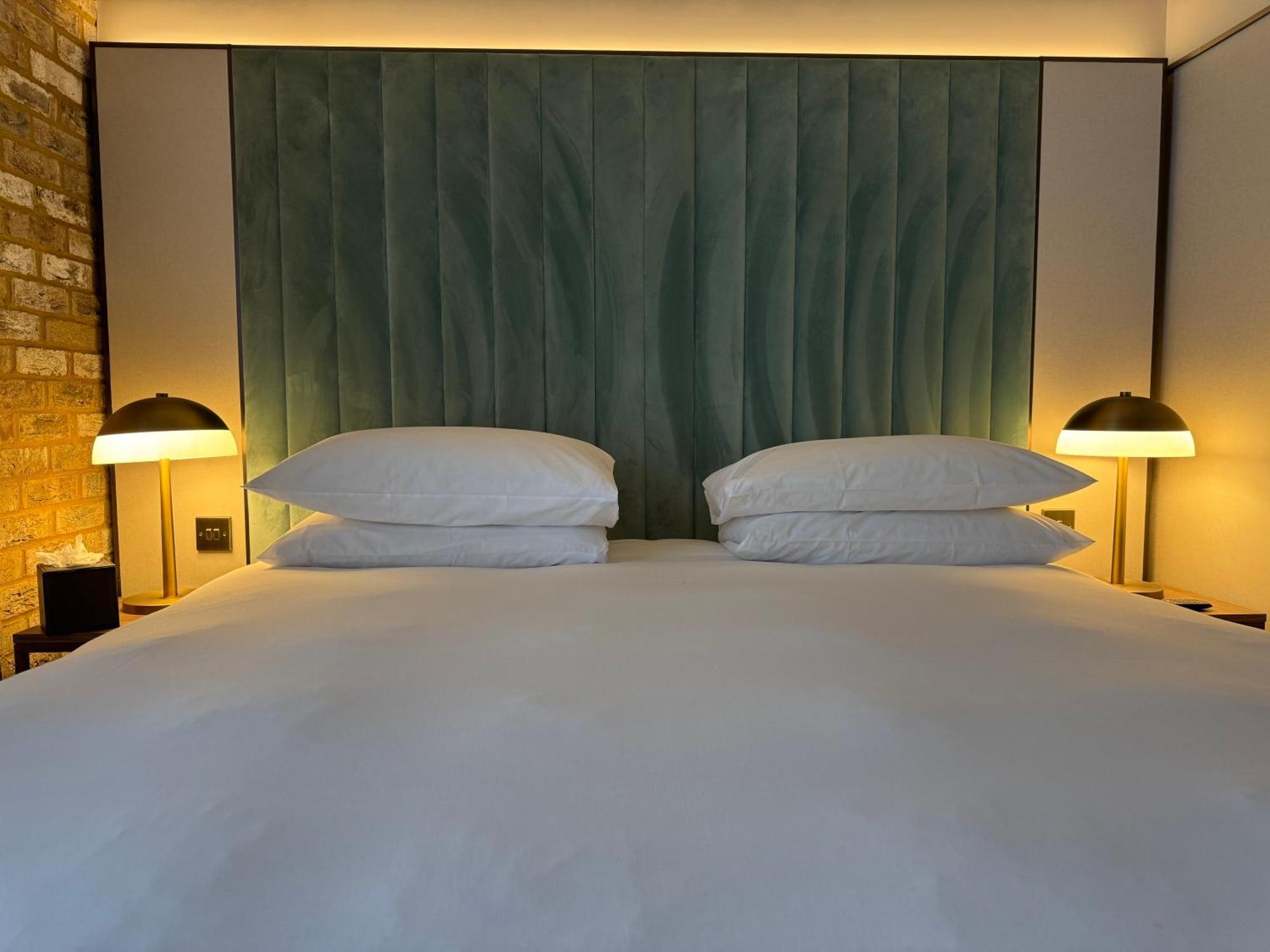 Supreme room,1669813037:JPEG