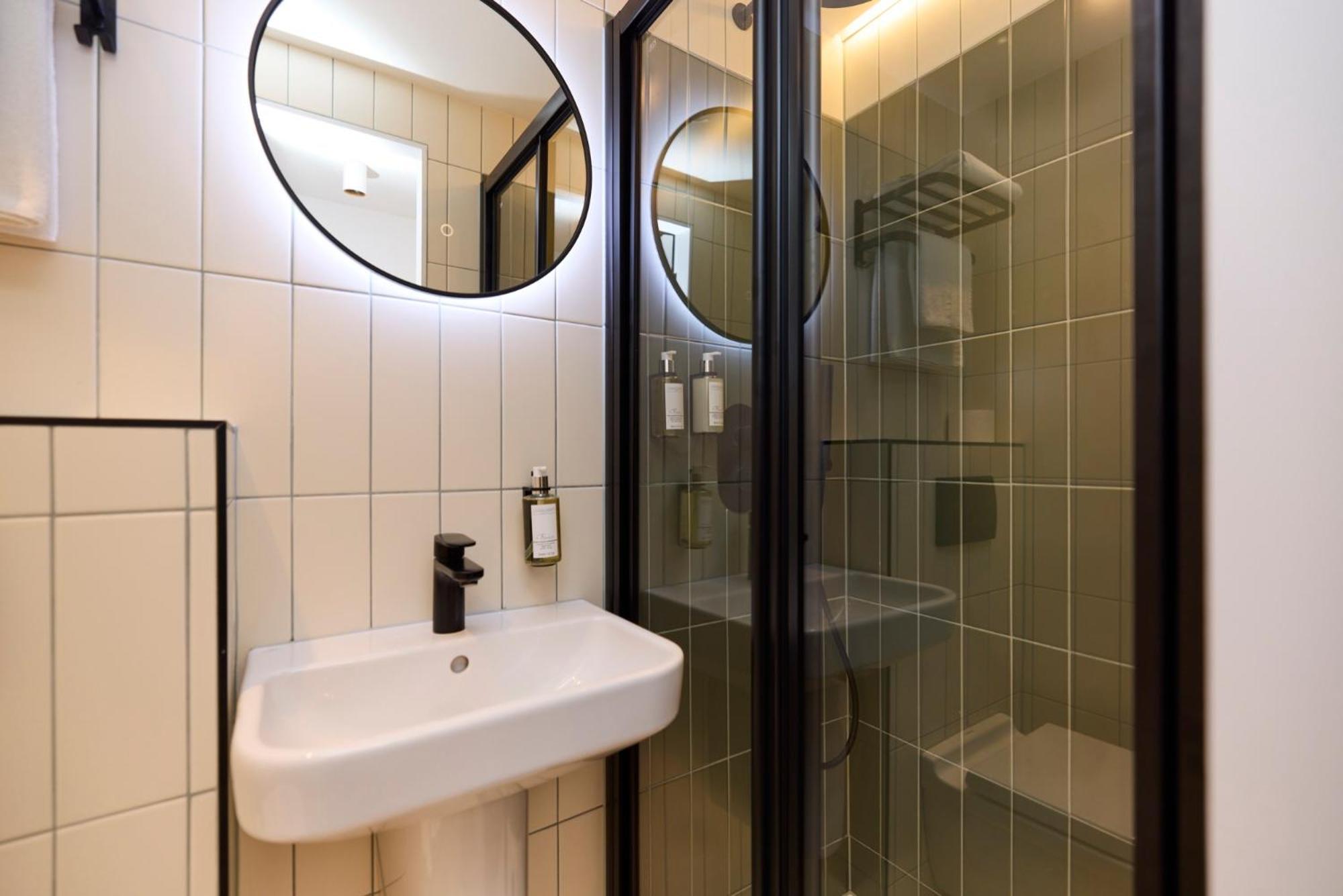 Single Room,1697776990:JPEG