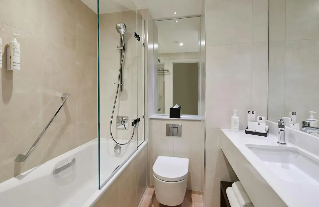 London Marriott Hotel Marble Arch-1