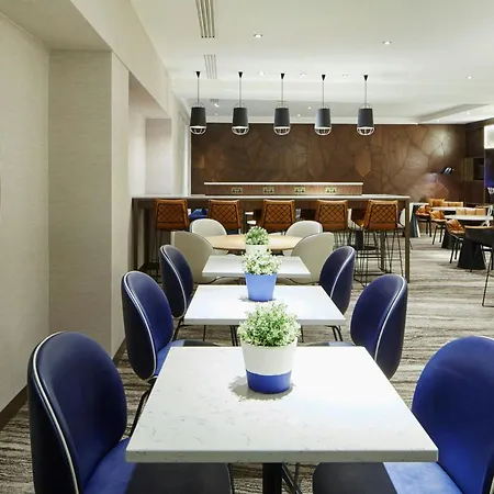 London Marriott Hotel Regents Park-3